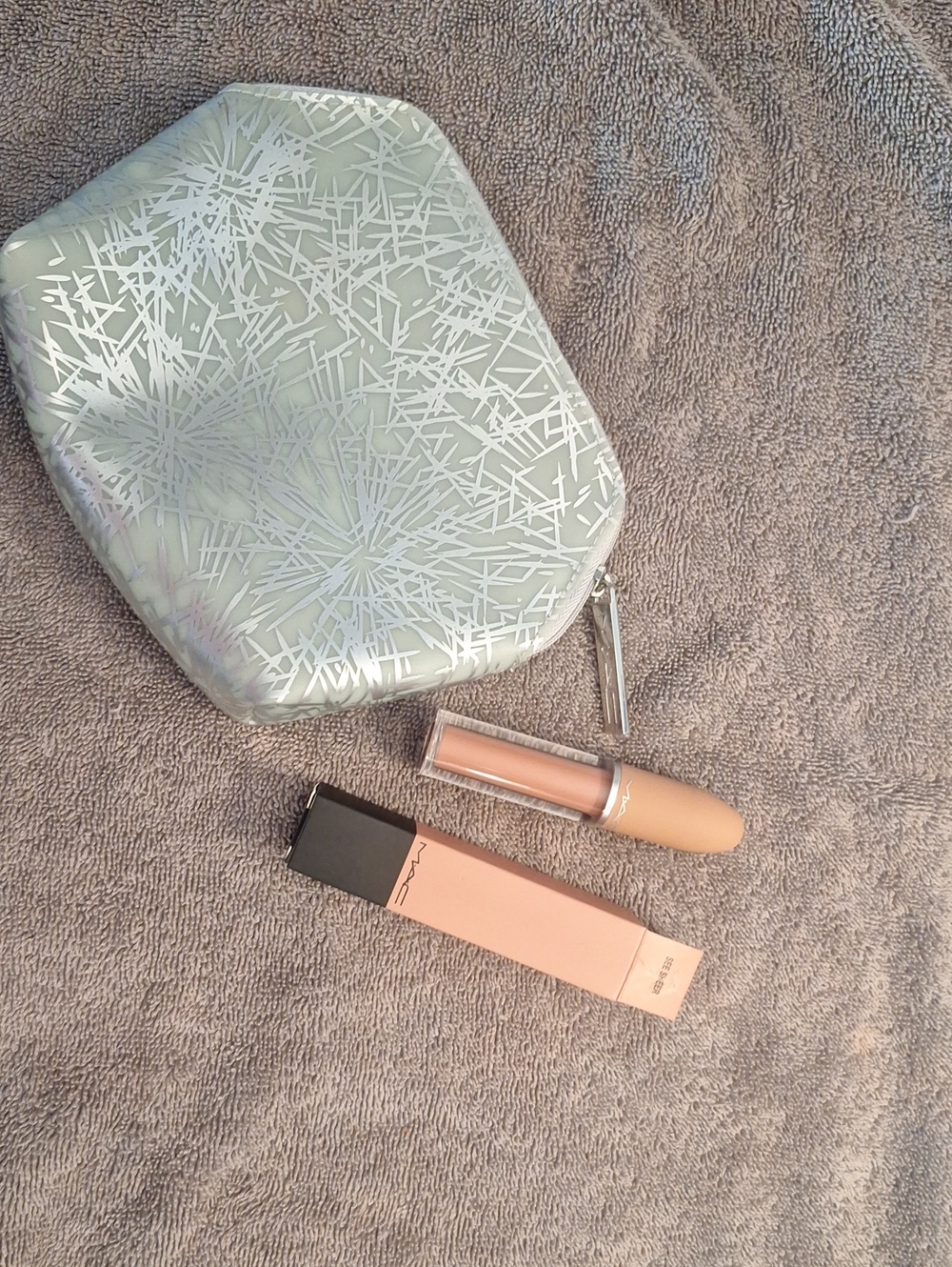 MAC Cosmetics Nude Peach Liquid Lipstick with Matching Pouch